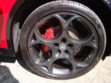 ALFA ROMEO Stelvio Veloce Q4 2.0 Turbo AT LED Navi Shz Klim