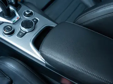 ALFA ROMEO Stelvio Veloce Q4