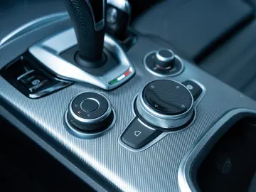 ALFA ROMEO Stelvio Veloce Q4