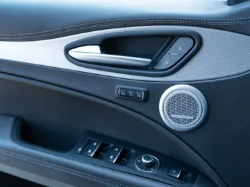 ALFA ROMEO Stelvio Veloce Q4