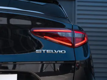 ALFA ROMEO Stelvio Veloce Q4