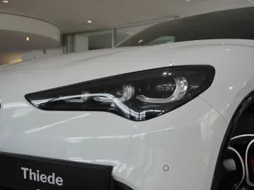 ALFA ROMEO Stelvio 2.2D VELOCE Q4 NAVI LED KAMERA MATRIX SH