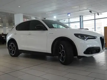 ALFA ROMEO Stelvio 2.2D VELOCE Q4 NAVI LED KAMERA MATRIX SH