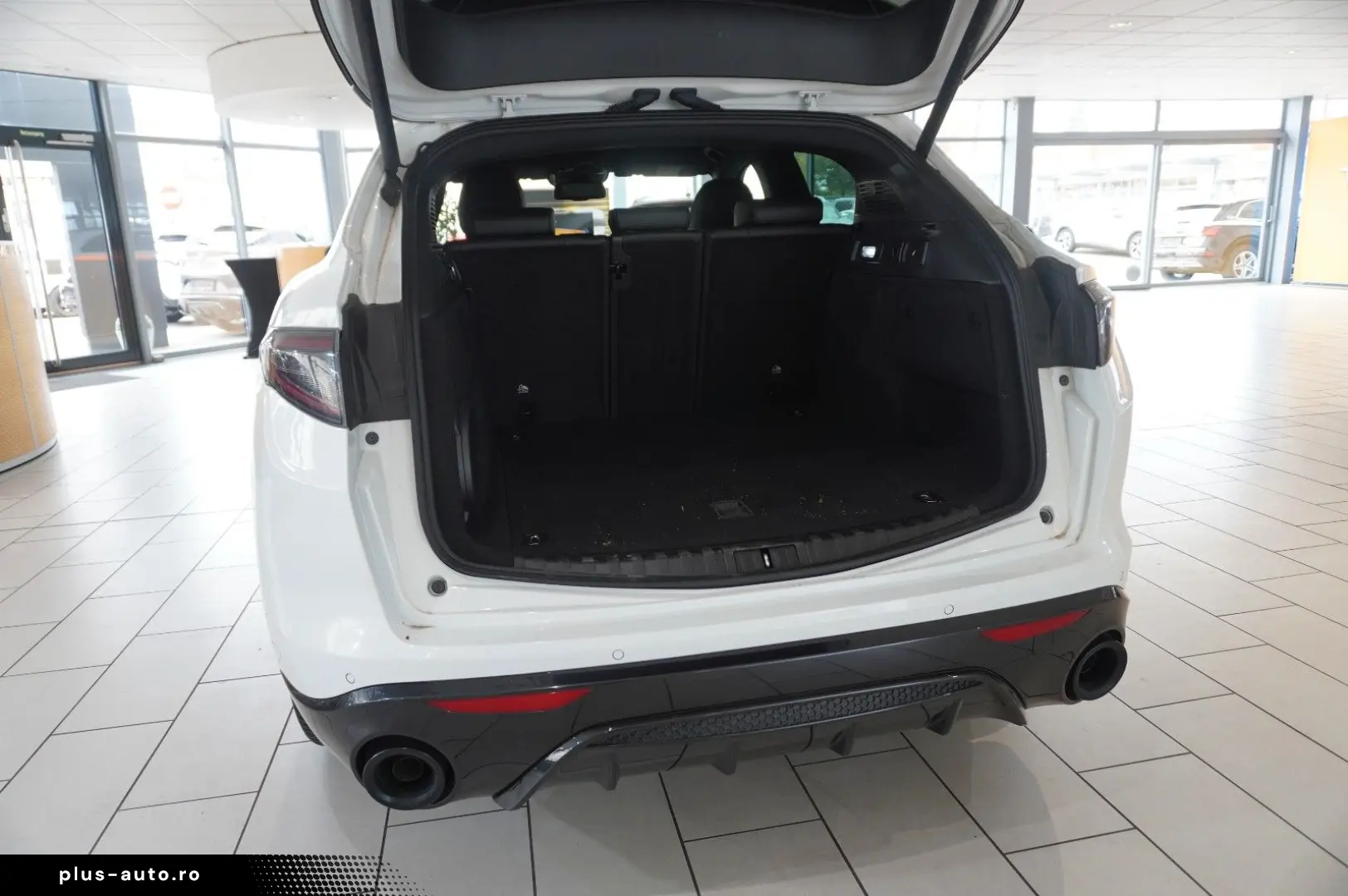 ALFA ROMEO Stelvio 2.2D VELOCE Q4 NAVI LED KAMERA MATRIX SH