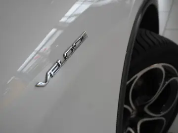 ALFA ROMEO Stelvio 2.2D VELOCE Q4 NAVI LED KAMERA MATRIX SH