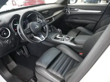 ALFA ROMEO Stelvio 2.2D VELOCE Q4 NAVI LED KAMERA MATRIX SH
