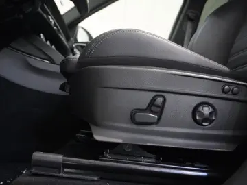 ALFA ROMEO Stelvio 2.2D VELOCE Q4 NAVI LED KAMERA MATRIX SH