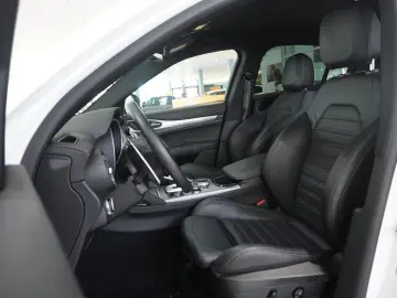 ALFA ROMEO Stelvio 2.2D VELOCE Q4 NAVI LED KAMERA MATRIX SH