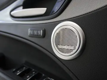 ALFA ROMEO Stelvio 2.2D VELOCE Q4 NAVI LED KAMERA MATRIX SH