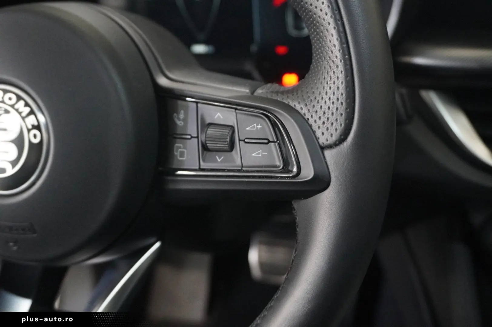 ALFA ROMEO Stelvio 2.2D VELOCE Q4 NAVI LED KAMERA MATRIX SH