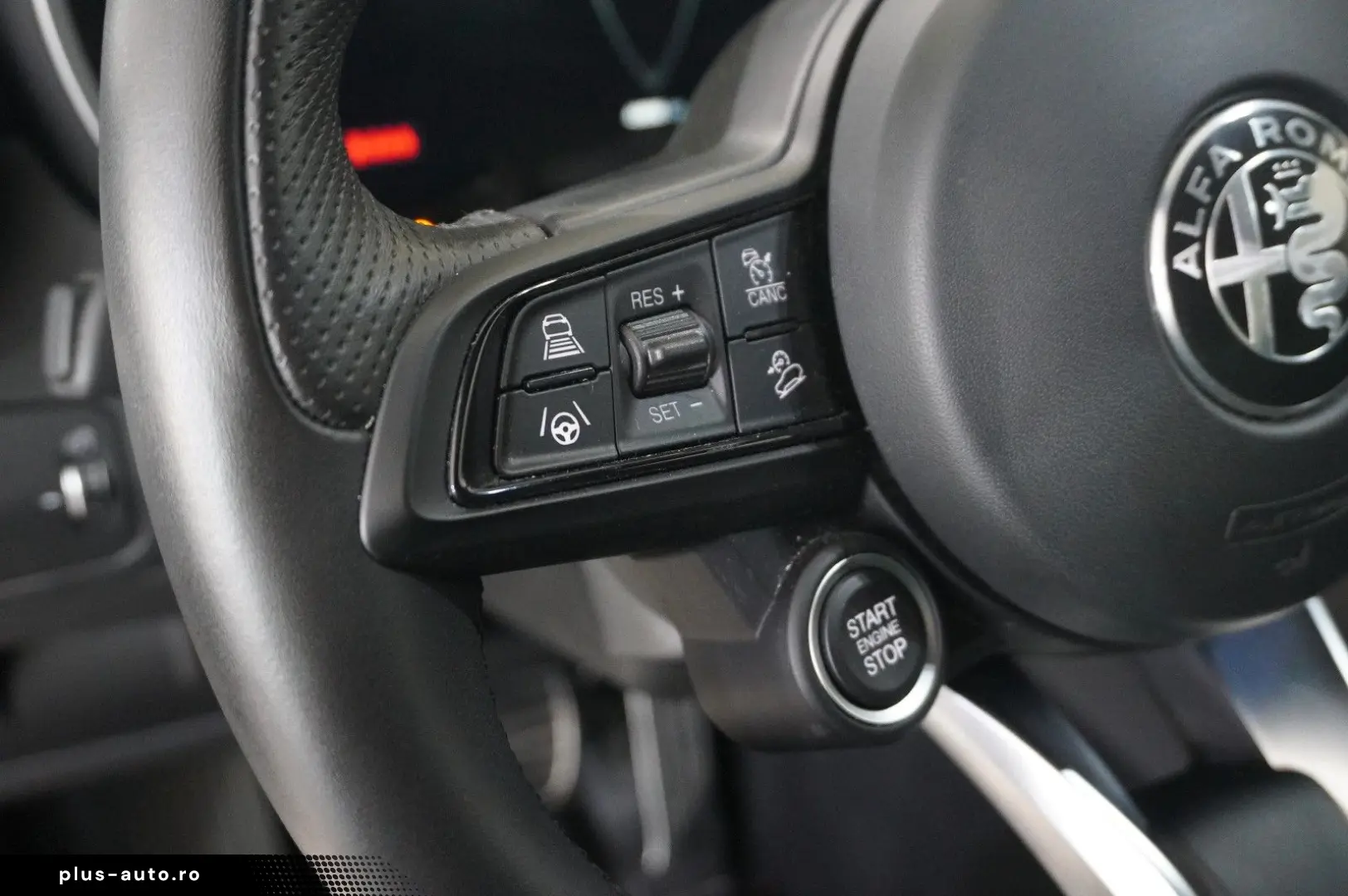 ALFA ROMEO Stelvio 2.2D VELOCE Q4 NAVI LED KAMERA MATRIX SH