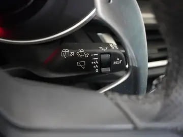 ALFA ROMEO Stelvio 2.2D VELOCE Q4 NAVI LED KAMERA MATRIX SH