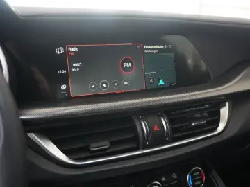 ALFA ROMEO Stelvio 2.2D VELOCE Q4 NAVI LED KAMERA MATRIX SH