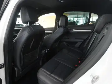 ALFA ROMEO Stelvio 2.2D VELOCE Q4 NAVI LED KAMERA MATRIX SH