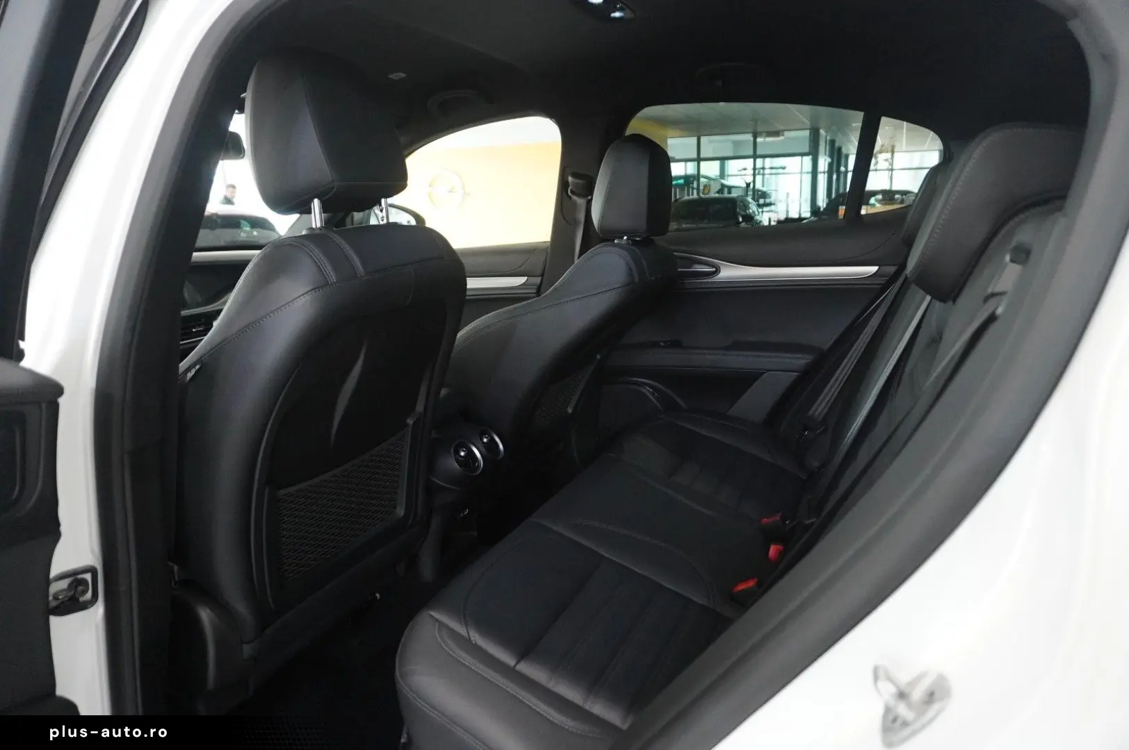 ALFA ROMEO Stelvio 2.2D VELOCE Q4 NAVI LED KAMERA MATRIX SH