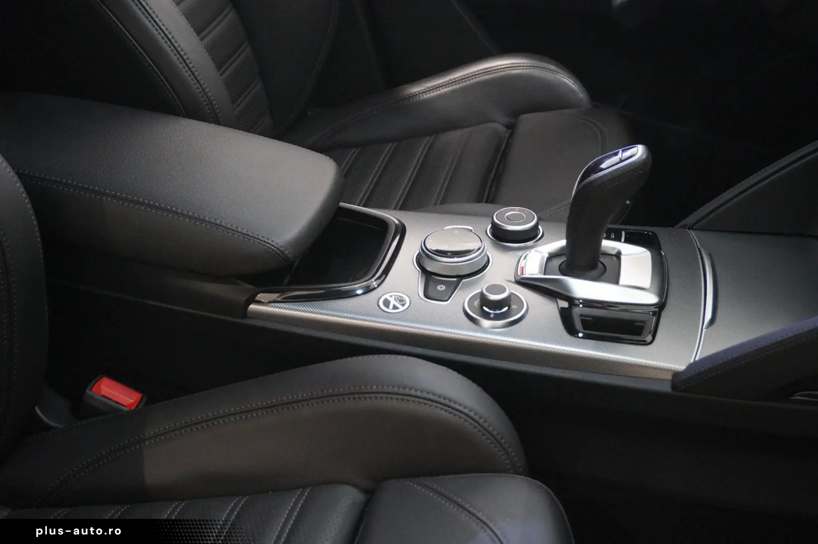 ALFA ROMEO Stelvio 2.2D VELOCE Q4 NAVI LED KAMERA MATRIX SH