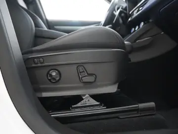 ALFA ROMEO Stelvio 2.2D VELOCE Q4 NAVI LED KAMERA MATRIX SH