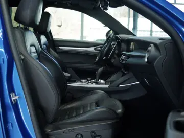 ALFA ROMEO Stelvio Veloce Q4  1.Hand  ACC  Pano  AHK