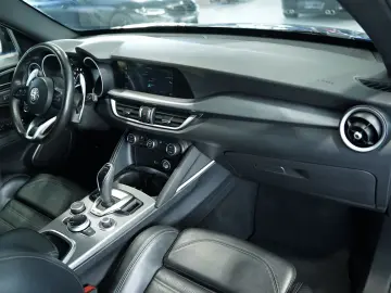 ALFA ROMEO Stelvio Veloce Q4  1.Hand  ACC  Pano  AHK