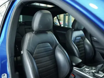 ALFA ROMEO Stelvio Veloce Q4  1.Hand  ACC  Pano  AHK