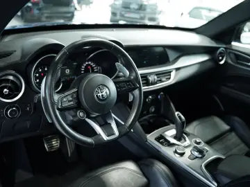 ALFA ROMEO Stelvio Veloce Q4  1.Hand  ACC  Pano  AHK