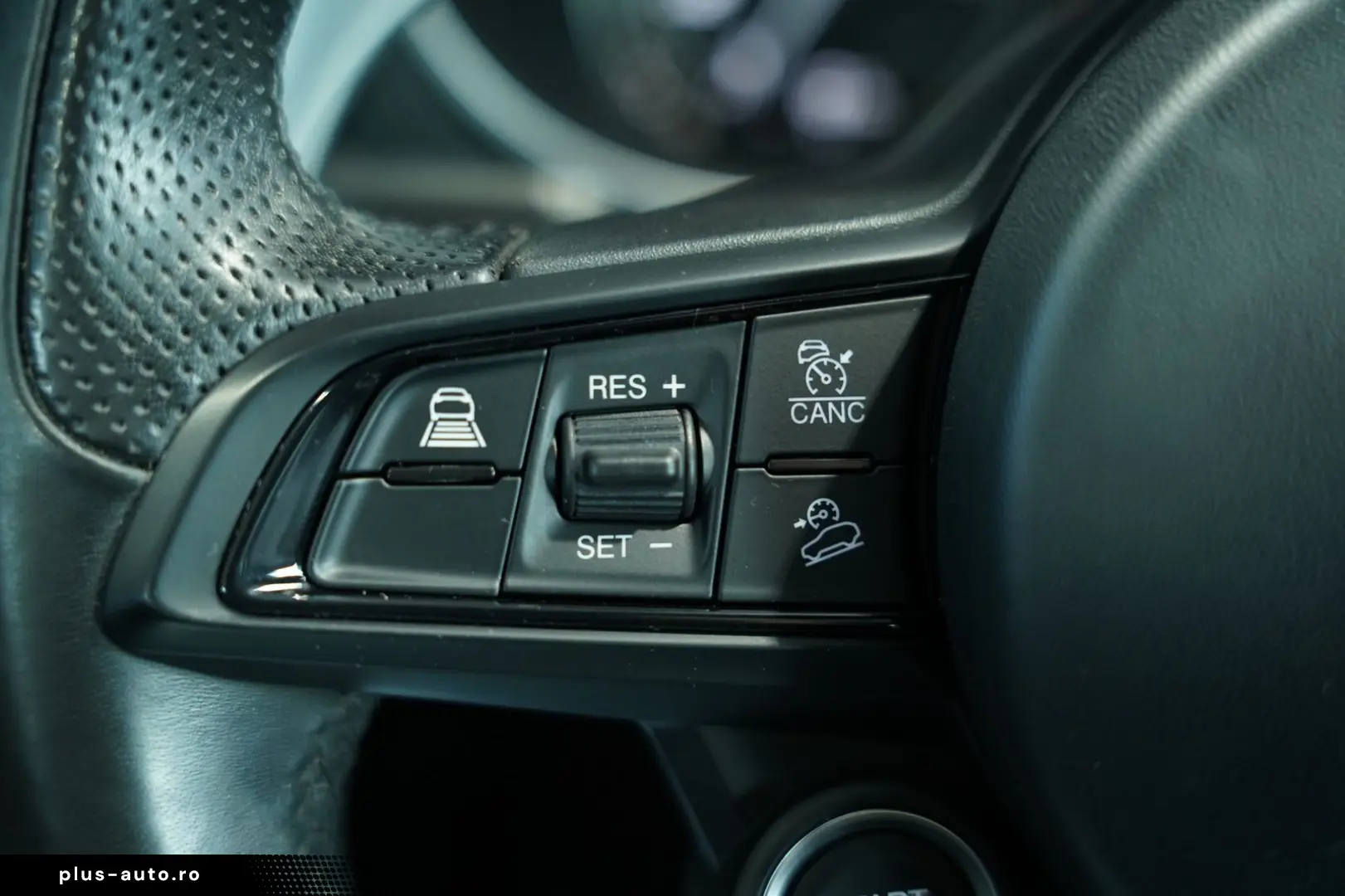 ALFA ROMEO Stelvio Veloce Q4  1.Hand  ACC  Pano  AHK