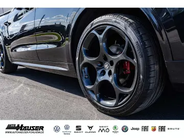 ALFA ROMEO Stelvio Veloce 2.2 Diesel Q4 PANO AHK 21ZOLL EL.