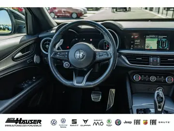 ALFA ROMEO Stelvio Veloce 2.2 Diesel Q4 PANO AHK 21ZOLL EL.