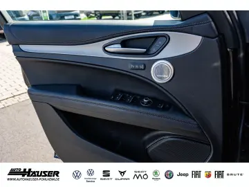 ALFA ROMEO Stelvio Veloce 2.2 Diesel Q4 PANO AHK 21ZOLL EL.