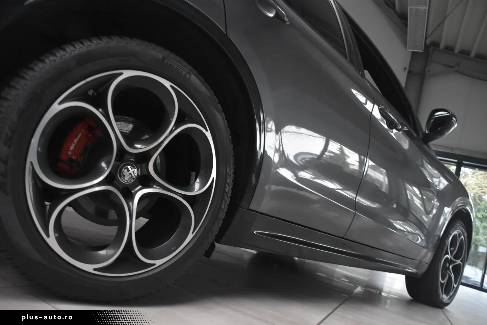 ALFA ROMEO Stelvio Q4 MatLED Navi Leder Kam HarmKardon ACC