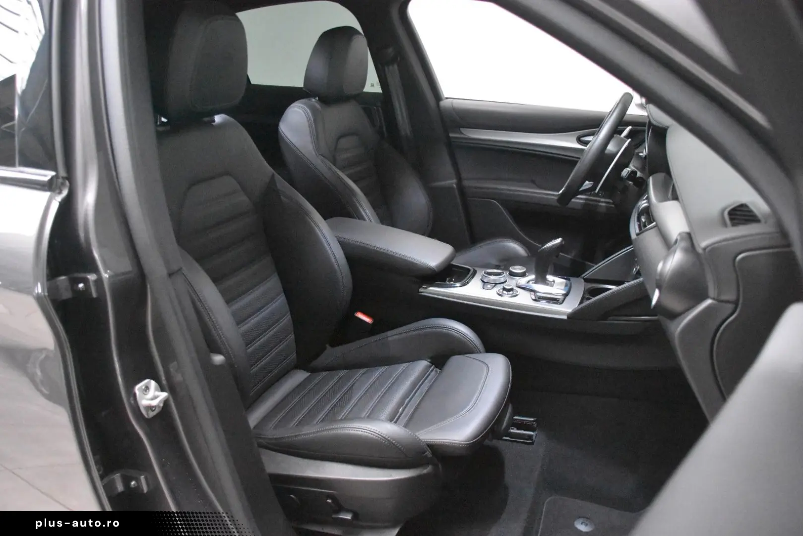 ALFA ROMEO Stelvio Q4 MatLED Navi Leder Kam HarmKardon ACC