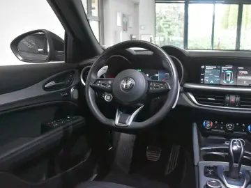 ALFA ROMEO Stelvio Q4 MatLED Navi Leder Kam HarmKardon ACC