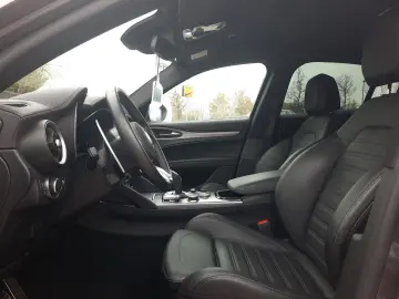 ALFA ROMEO Stelvio 2.2 JTDM Veloce Q4 Matrix DAB Kamera