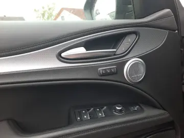 ALFA ROMEO Stelvio 2.2 JTDM Veloce Q4 Matrix DAB Kamera