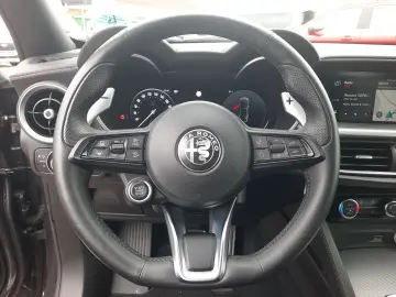 ALFA ROMEO Stelvio 2.2 JTDM Veloce Q4 Matrix DAB Kamera