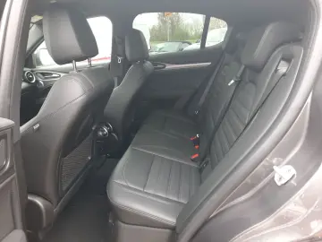 ALFA ROMEO Stelvio 2.2 JTDM Veloce Q4 Matrix DAB Kamera