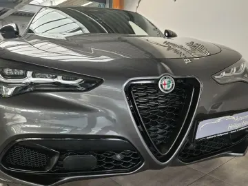 ALFA ROMEO Stelvio Veloce Q4 ACC Matrix Leder Kamera Navi