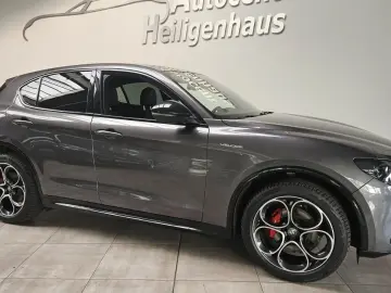 ALFA ROMEO Stelvio Veloce Q4 ACC Matrix Leder Kamera Navi