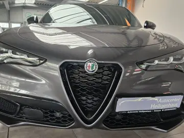 ALFA ROMEO Stelvio Veloce Q4 ACC Matrix Leder Kamera Navi
