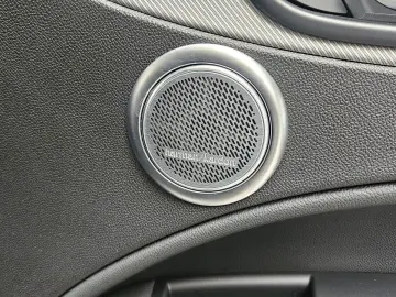 ALFA ROMEO Stelvio Veloce Q4 ACC Matrix Leder Kamera Navi