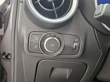 ALFA ROMEO Stelvio Veloce Q4 ACC Matrix Leder Kamera Navi