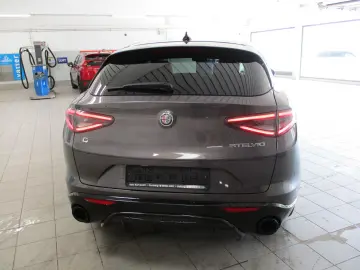 ALFA ROMEO Stelvio Veloce Q4 NAVI SHZ LEDER AT