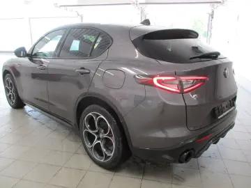 ALFA ROMEO Stelvio Veloce Q4 NAVI SHZ LEDER AT