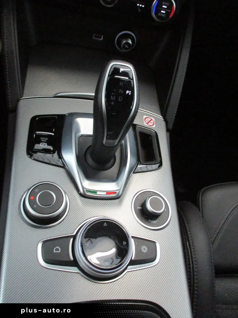 ALFA ROMEO Stelvio Veloce Q4 NAVI SHZ LEDER AT