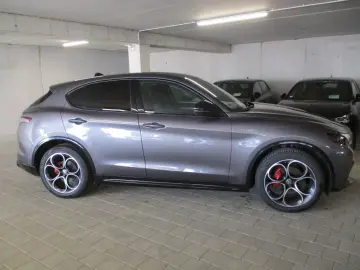 ALFA ROMEO Stelvio Veloce Q4 NAVI SHZ LEDER AT