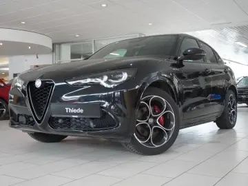 ALFA ROMEO Stelvio 2.2D VELOCE Q4 NAVI LED KAMERA MATRIX SH