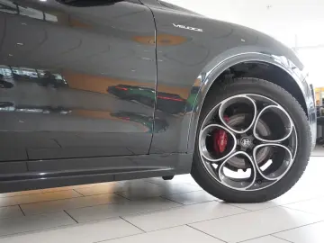 ALFA ROMEO Stelvio 2.2D VELOCE Q4 NAVI LED KAMERA MATRIX SH