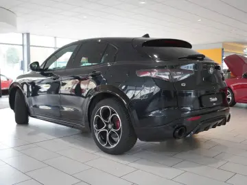 ALFA ROMEO Stelvio 2.2D VELOCE Q4 NAVI LED KAMERA MATRIX SH