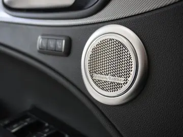 ALFA ROMEO Stelvio 2.2D VELOCE Q4 NAVI LED KAMERA MATRIX SH