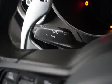 ALFA ROMEO Stelvio 2.2D VELOCE Q4 NAVI LED KAMERA MATRIX SH